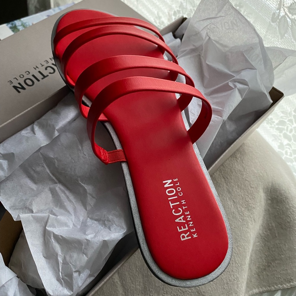 Kenneth Cole Reaction Red Sloan Strappy Sandals Size 9
